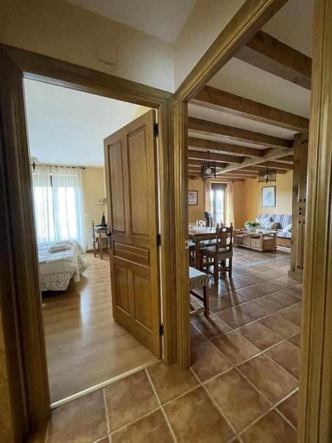 Апартаменты La Nava De Gredos Acogedor Piso Con Vistas Наварредонда-де-Гредос Экстерьер фото