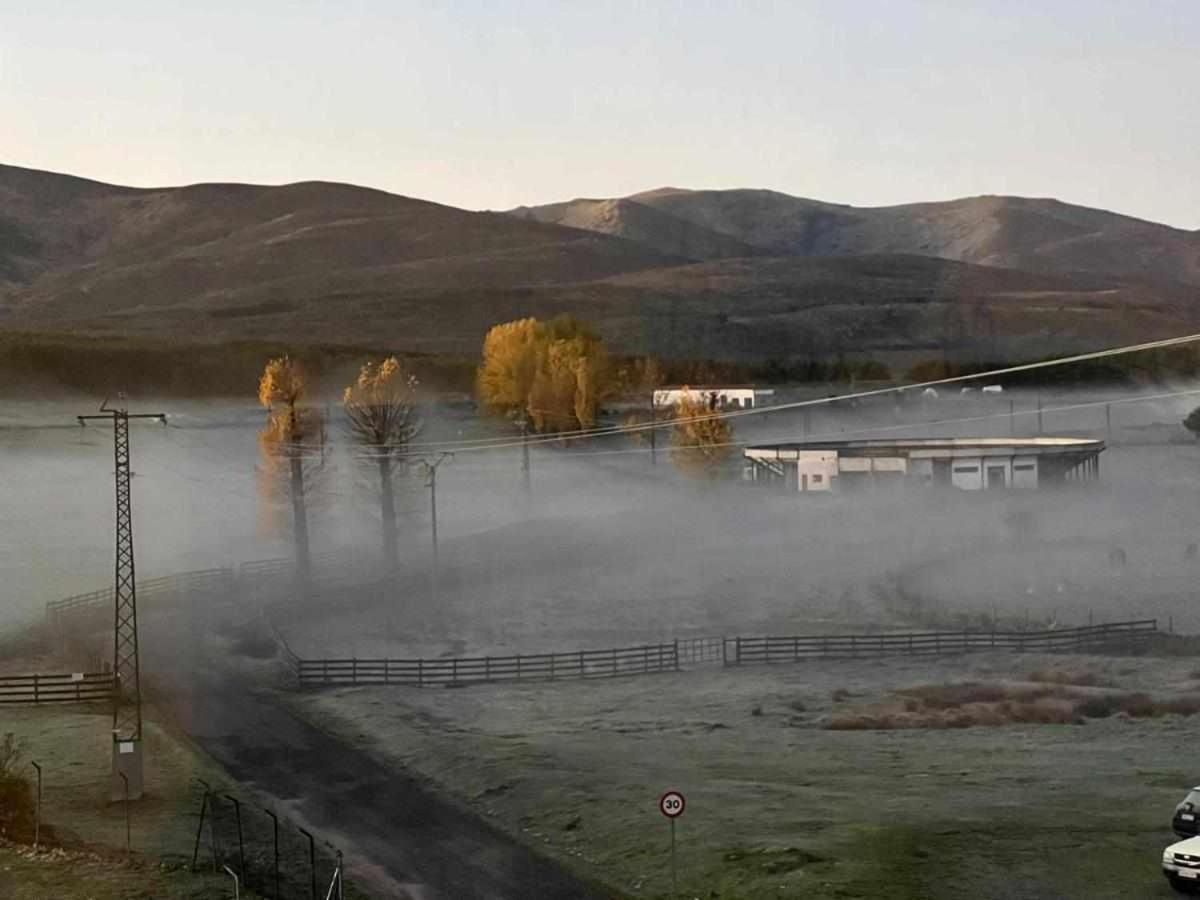 Апартаменты La Nava De Gredos Acogedor Piso Con Vistas Наварредонда-де-Гредос Экстерьер фото